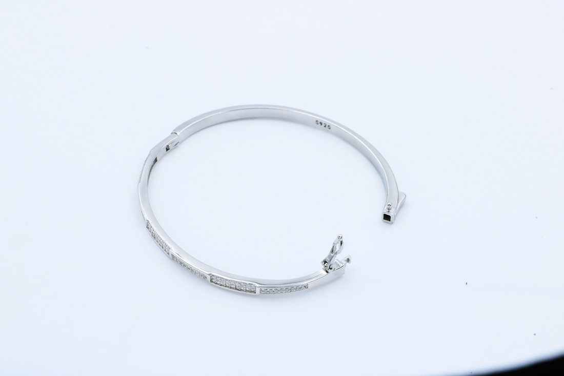 Linear Luxe Bracelet