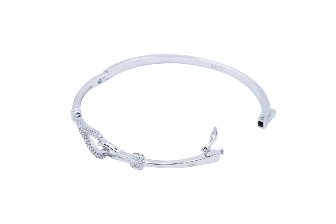 Grace Loop Bracelet