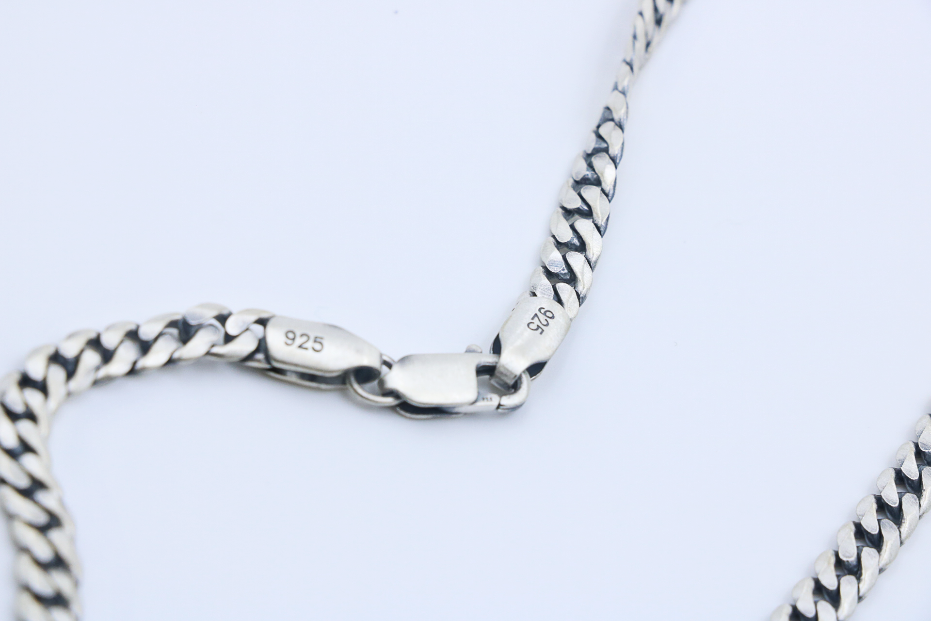 Urban thick Matte Chain