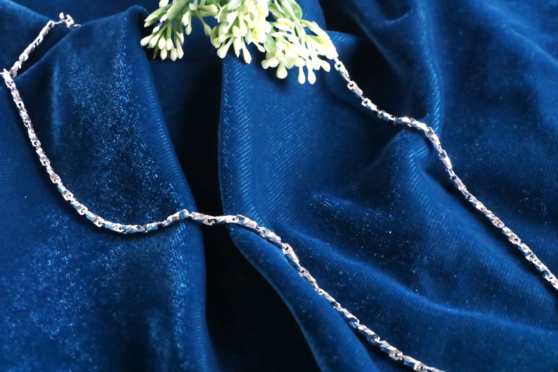 PrismThread Silver Chain