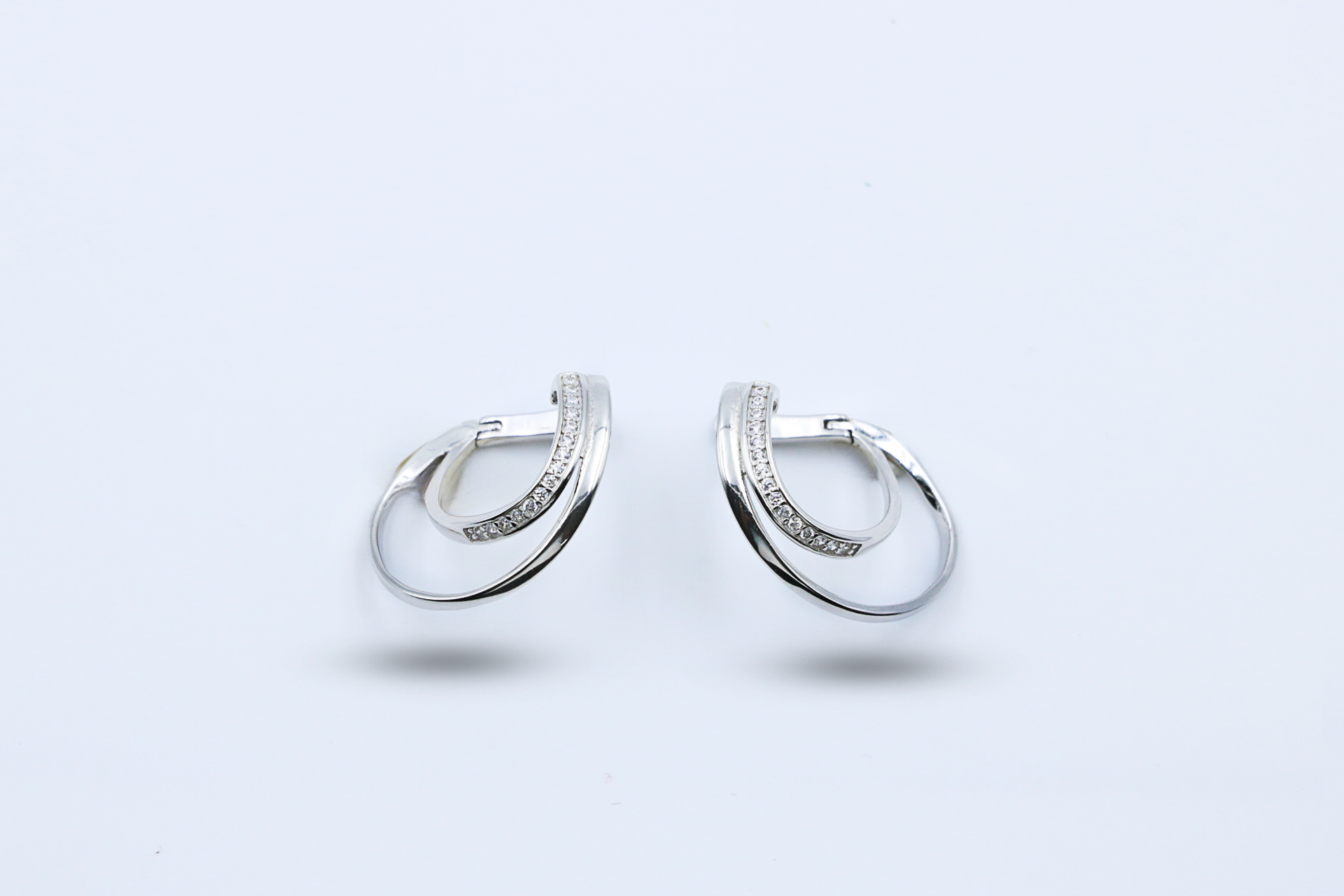 Fluid Arc Hoops