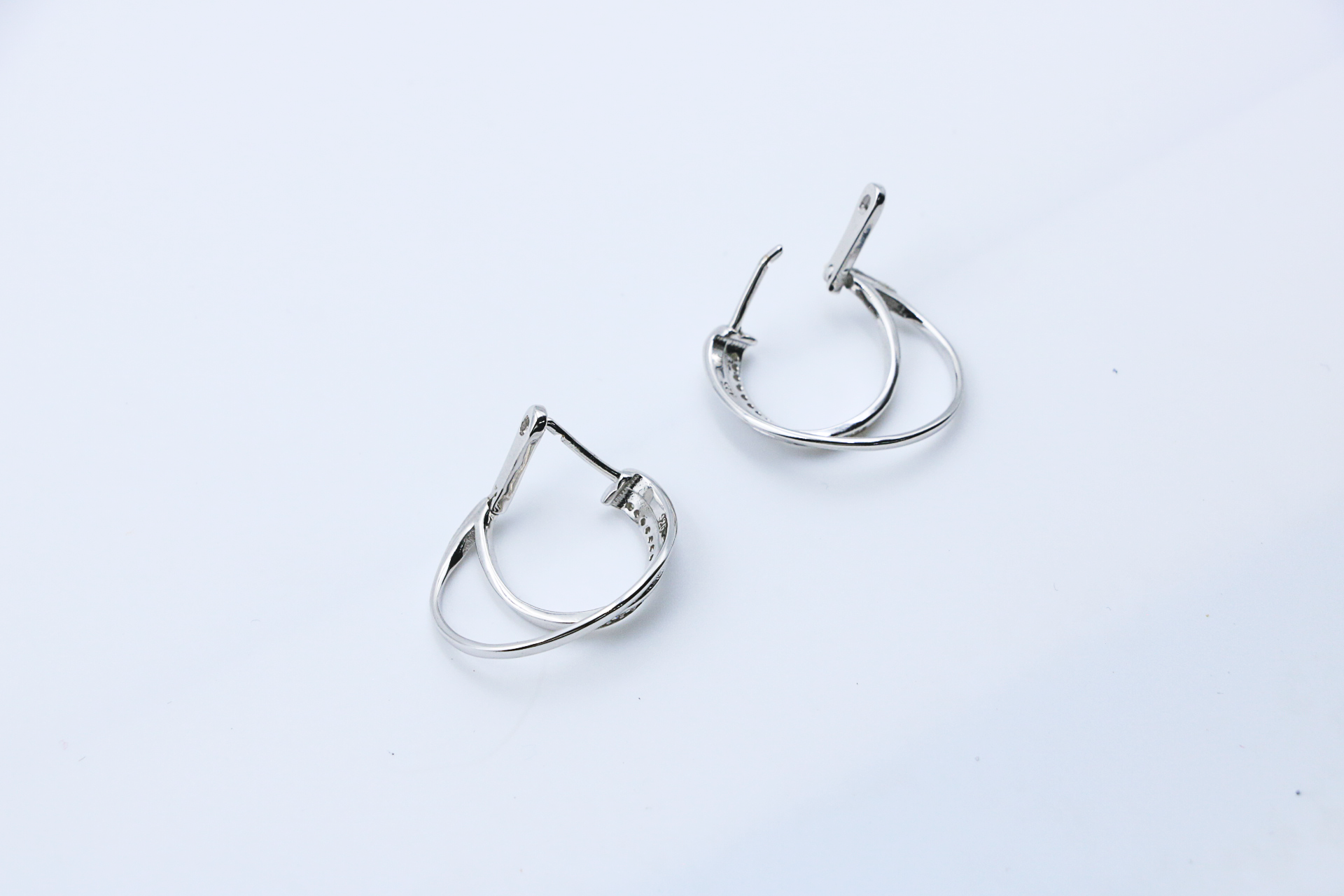 Fluid Arc Hoops