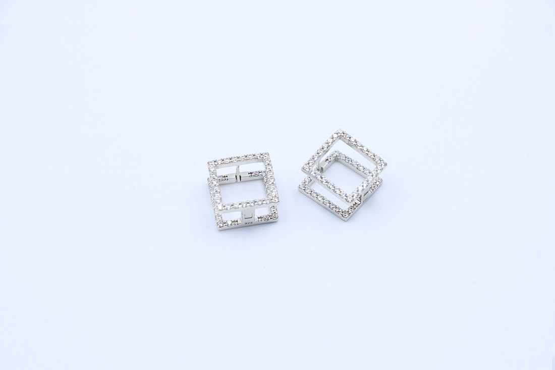 Metro Muse Studs