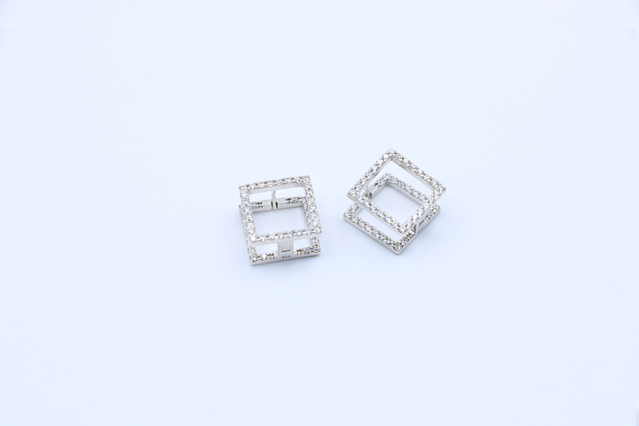 Metro Muse Studs