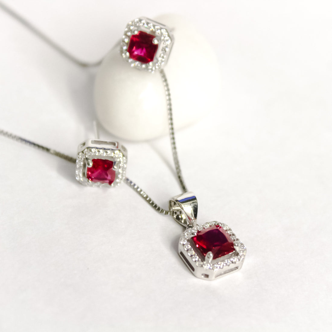 Ruby Crown Set