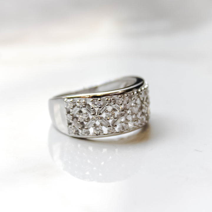 Frosted Lattice Ring