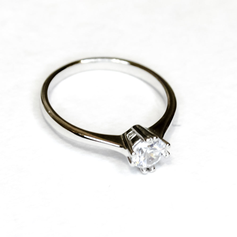 Starlume Solitaire Ring