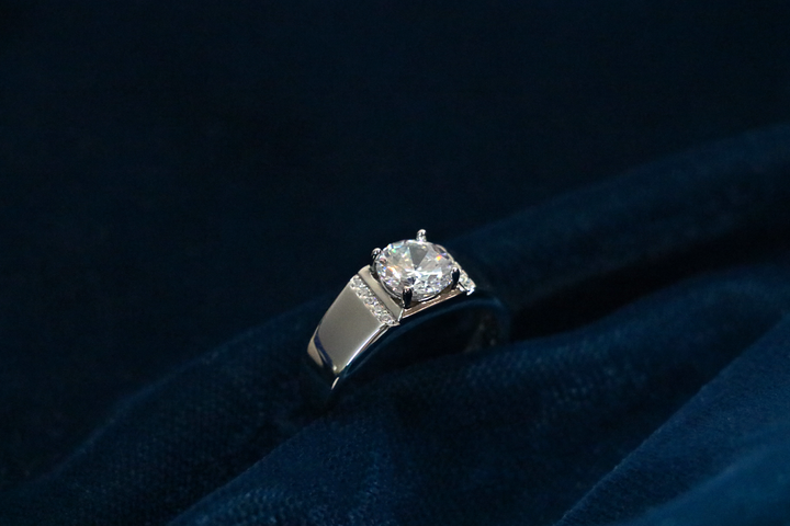 Regal Orbit Silver Ring