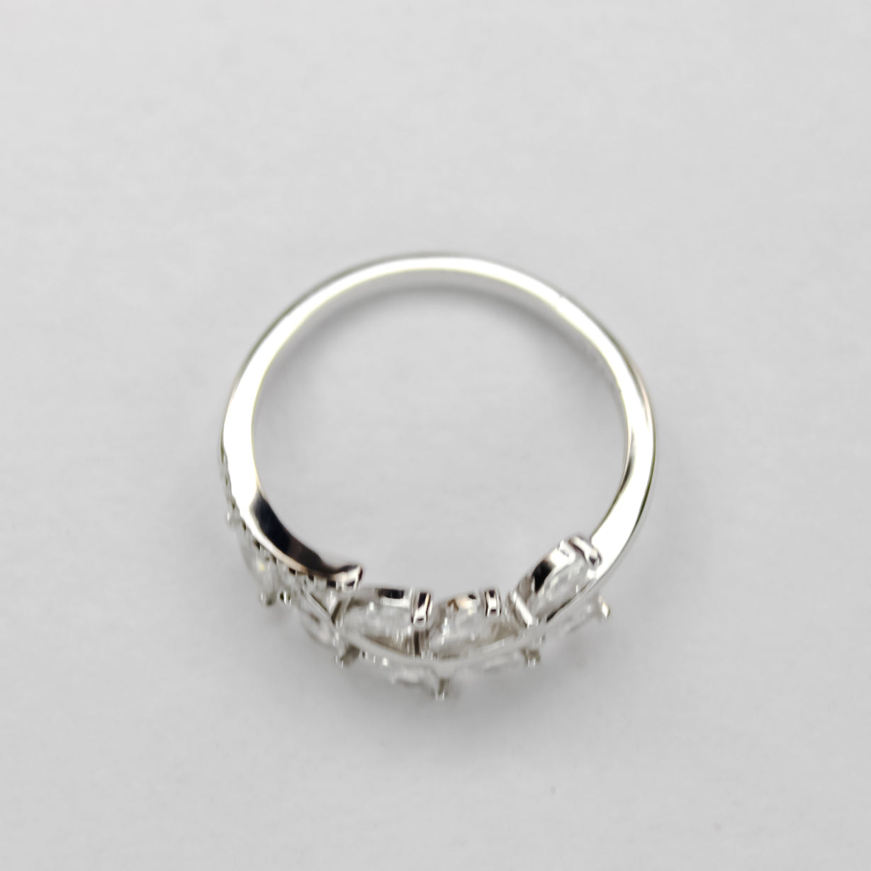 Elara Leaf Ring