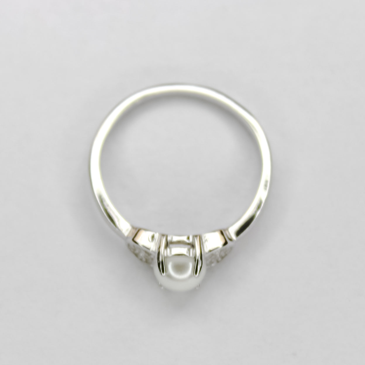 Pearlista Embrace Ring