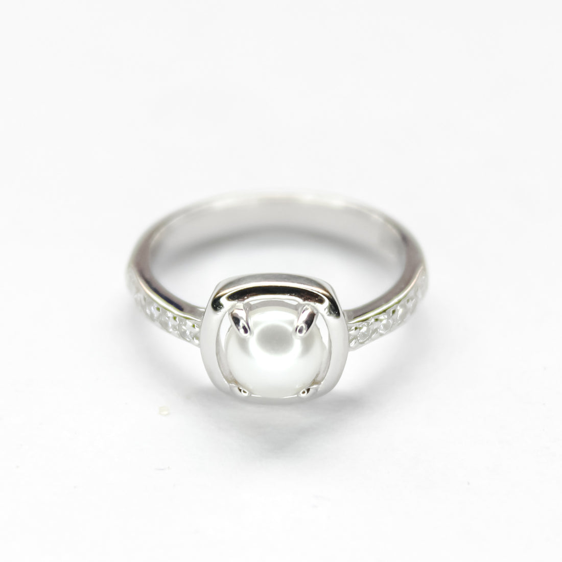 Pearl ASquare Ring