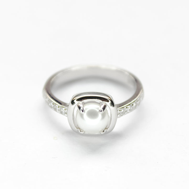 Pearl ASquare Ring