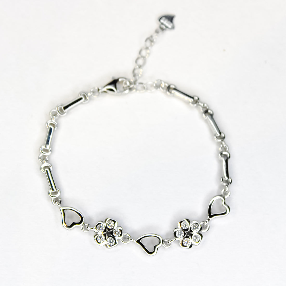 Amorisa Petal Bracelet (Thin Wrist)
