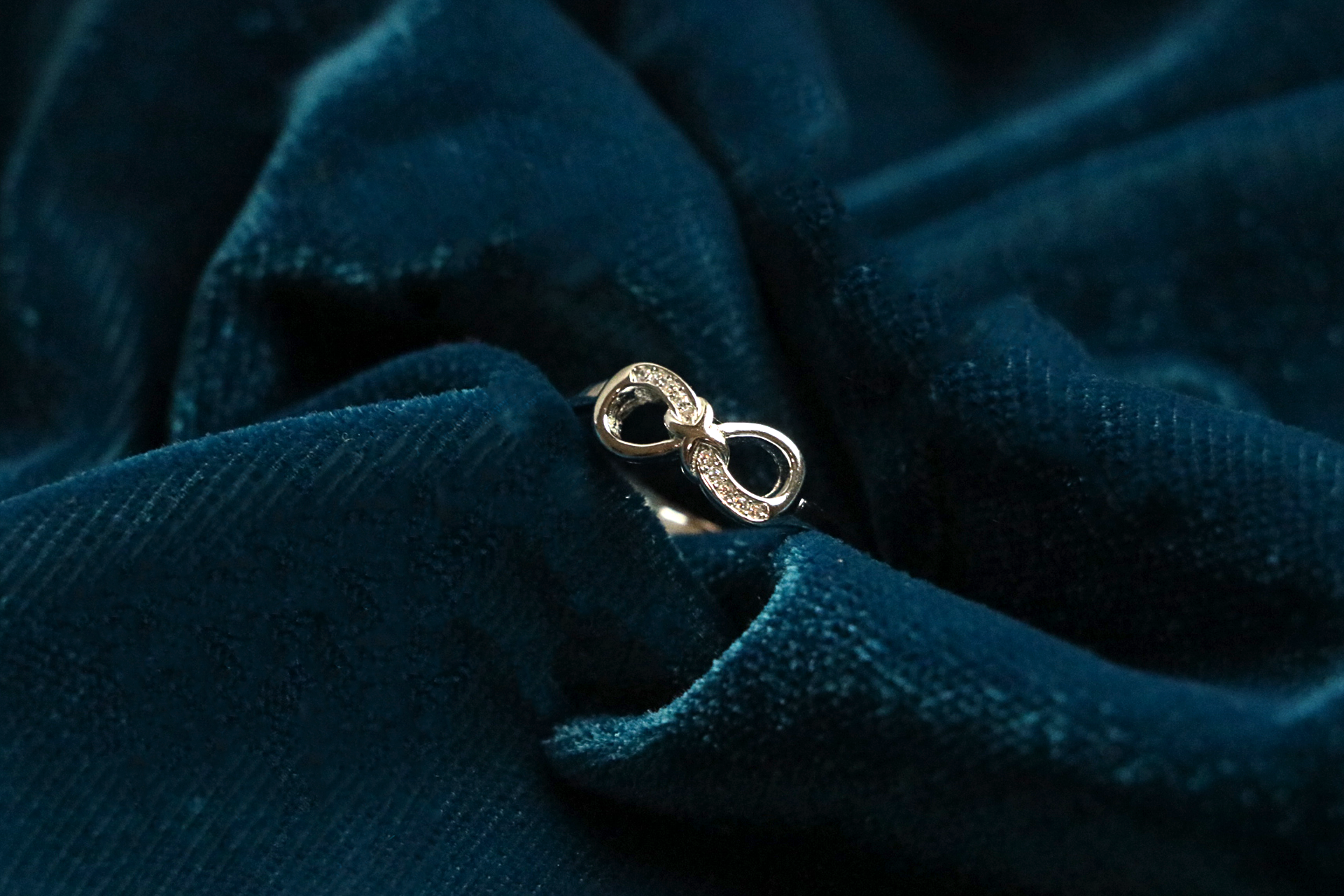 Eon Link Silver Ring