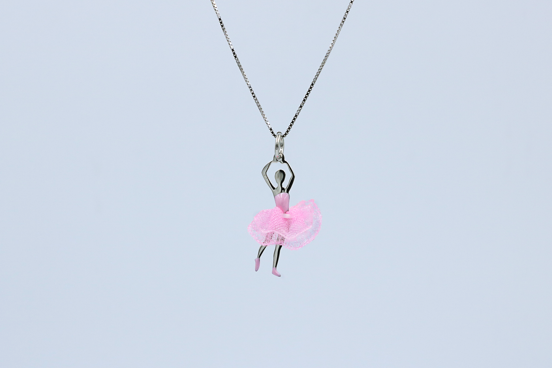Pirouette Glow Silver Chain