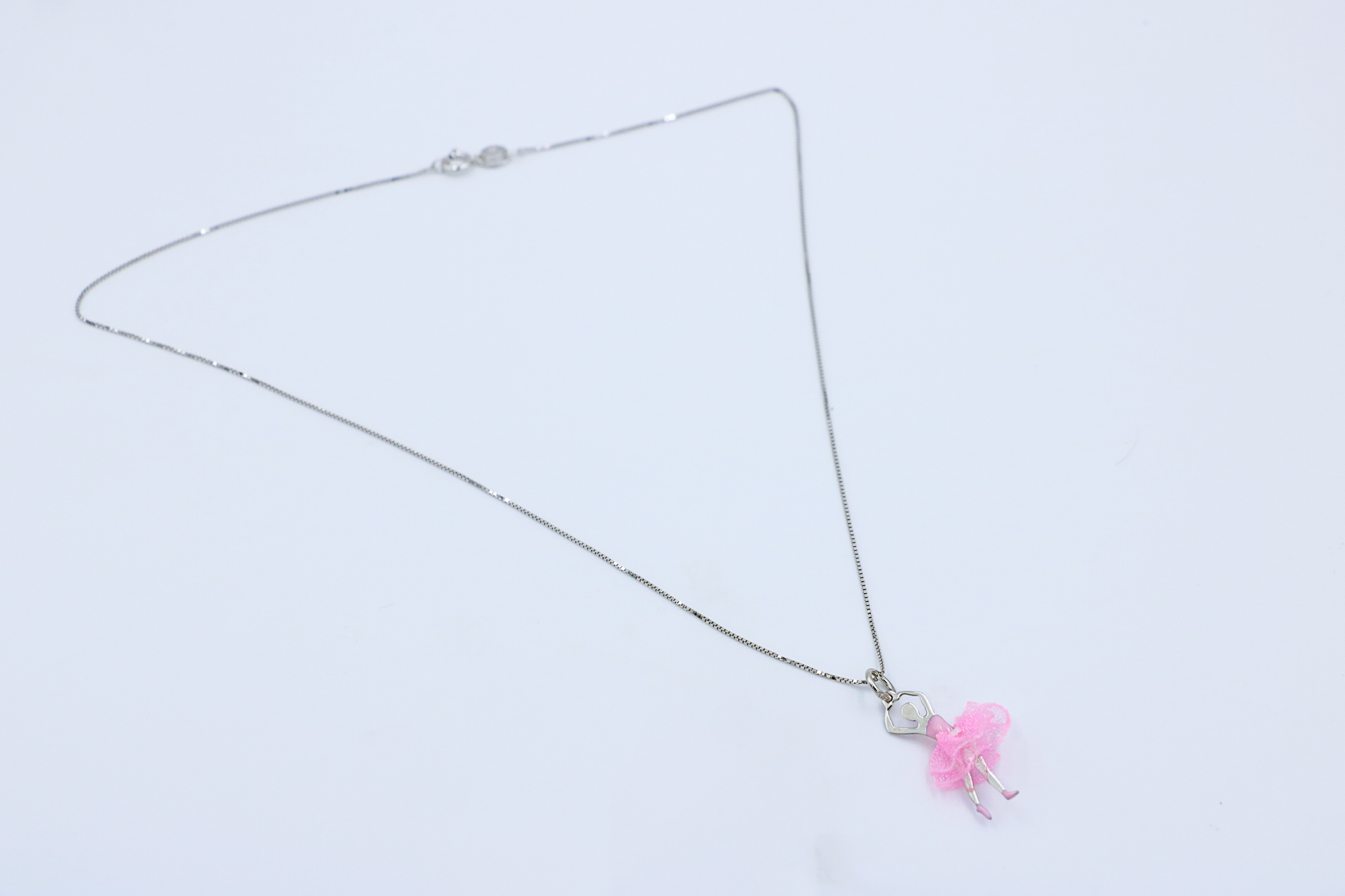 Pirouette Glow Silver Chain