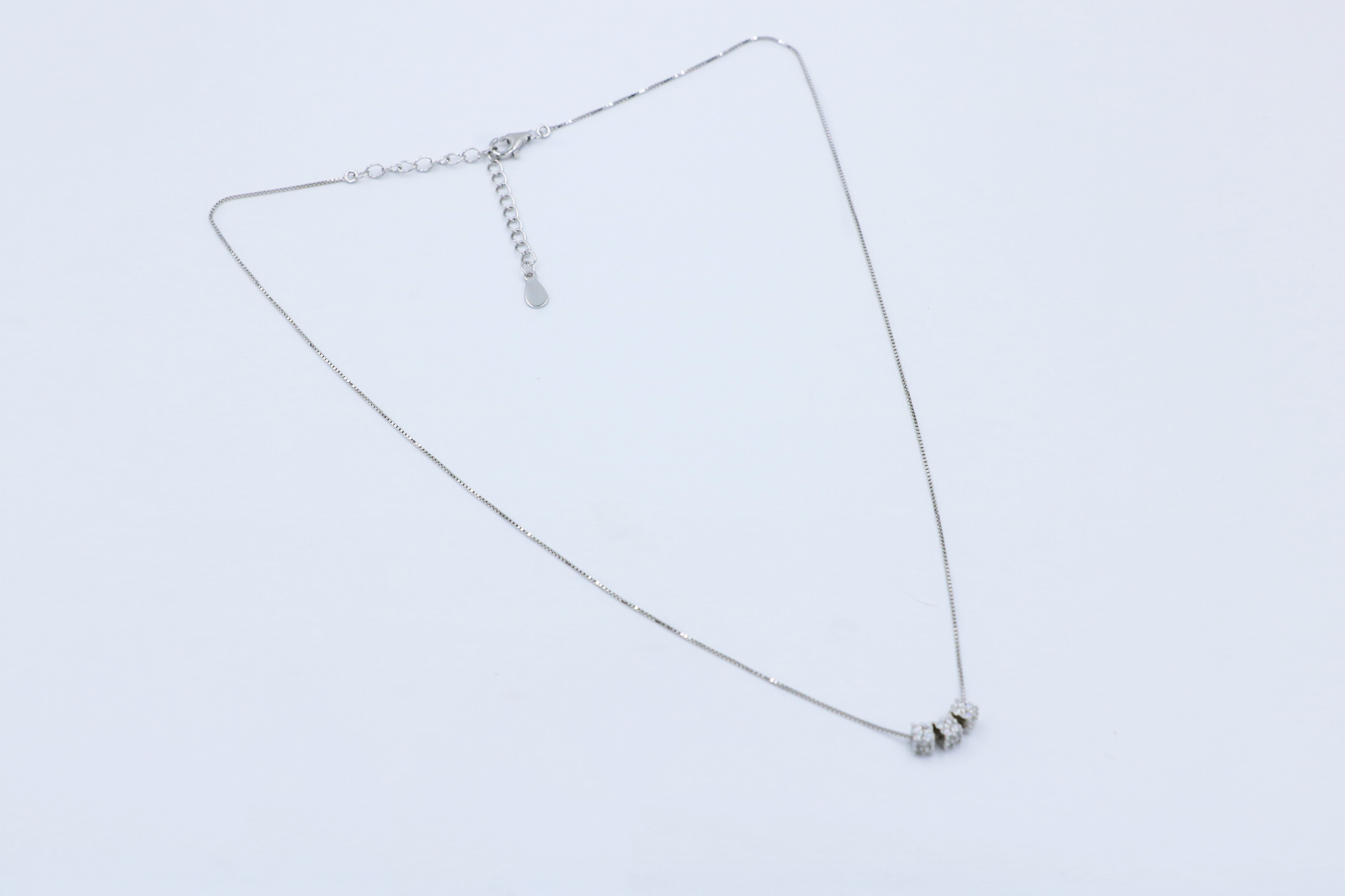 Trinity Gleam Silver Chain