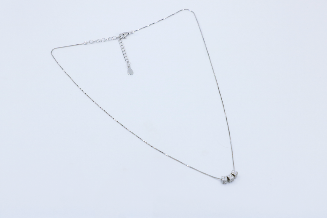 Trinity Gleam Silver Chain