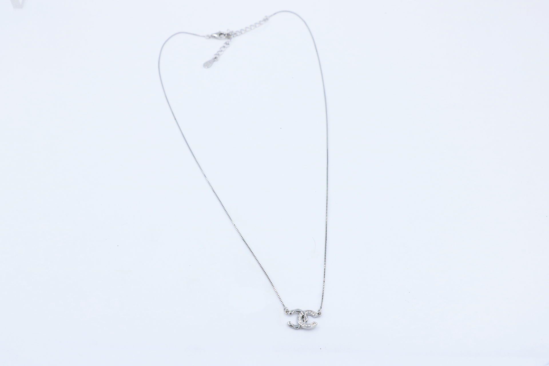 Link Whisper Pendant Chain