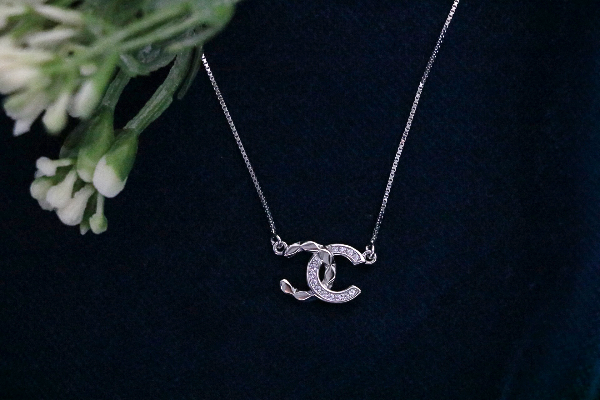 Link Whisper Pendant Chain