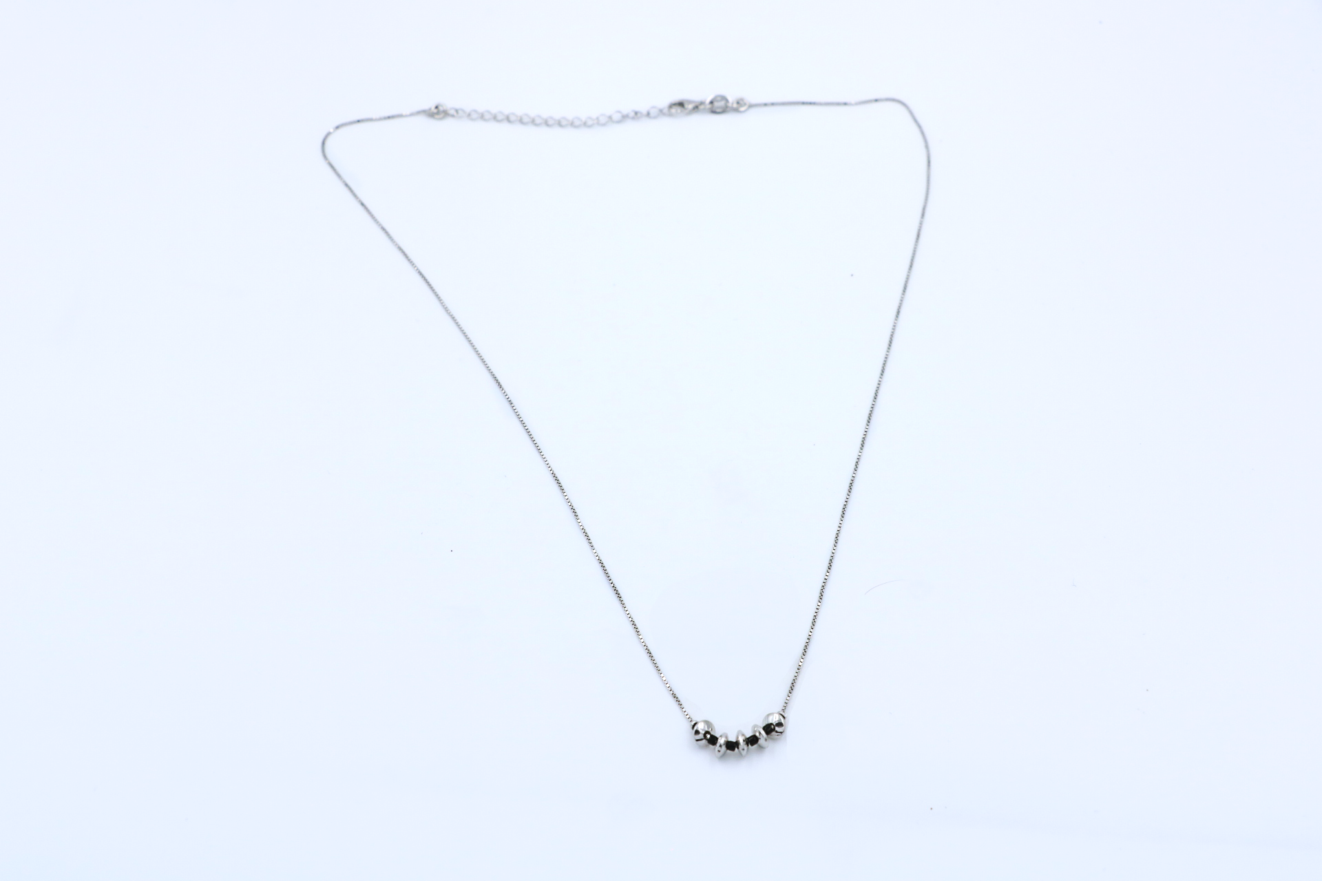 Noir Arc Pendant Chain