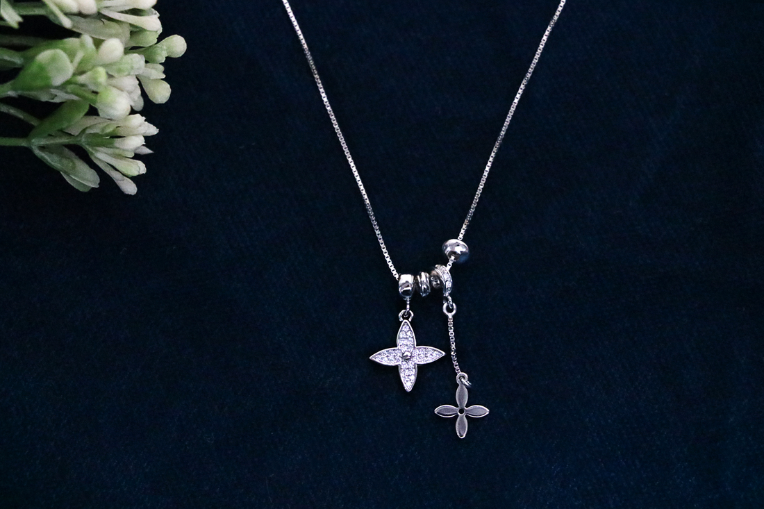 Fleur Drift Pendant Chain