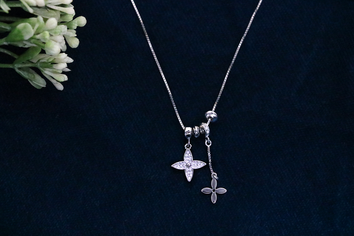 Fleur Drift Pendant Chain