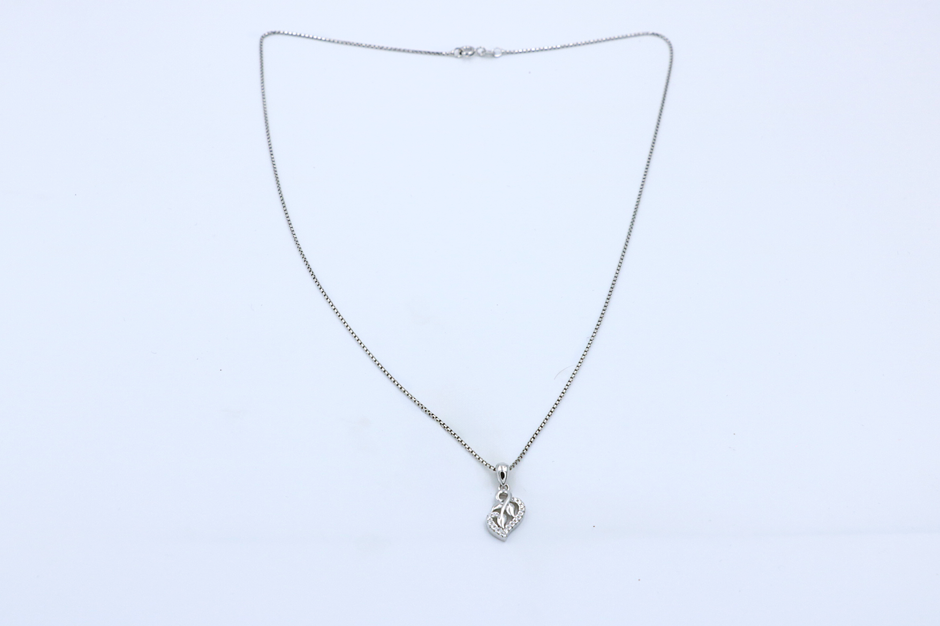 Lace Heart Pendant Chain