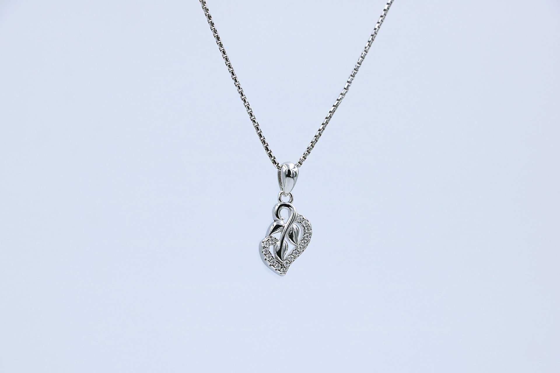 Lace Heart Pendant Chain