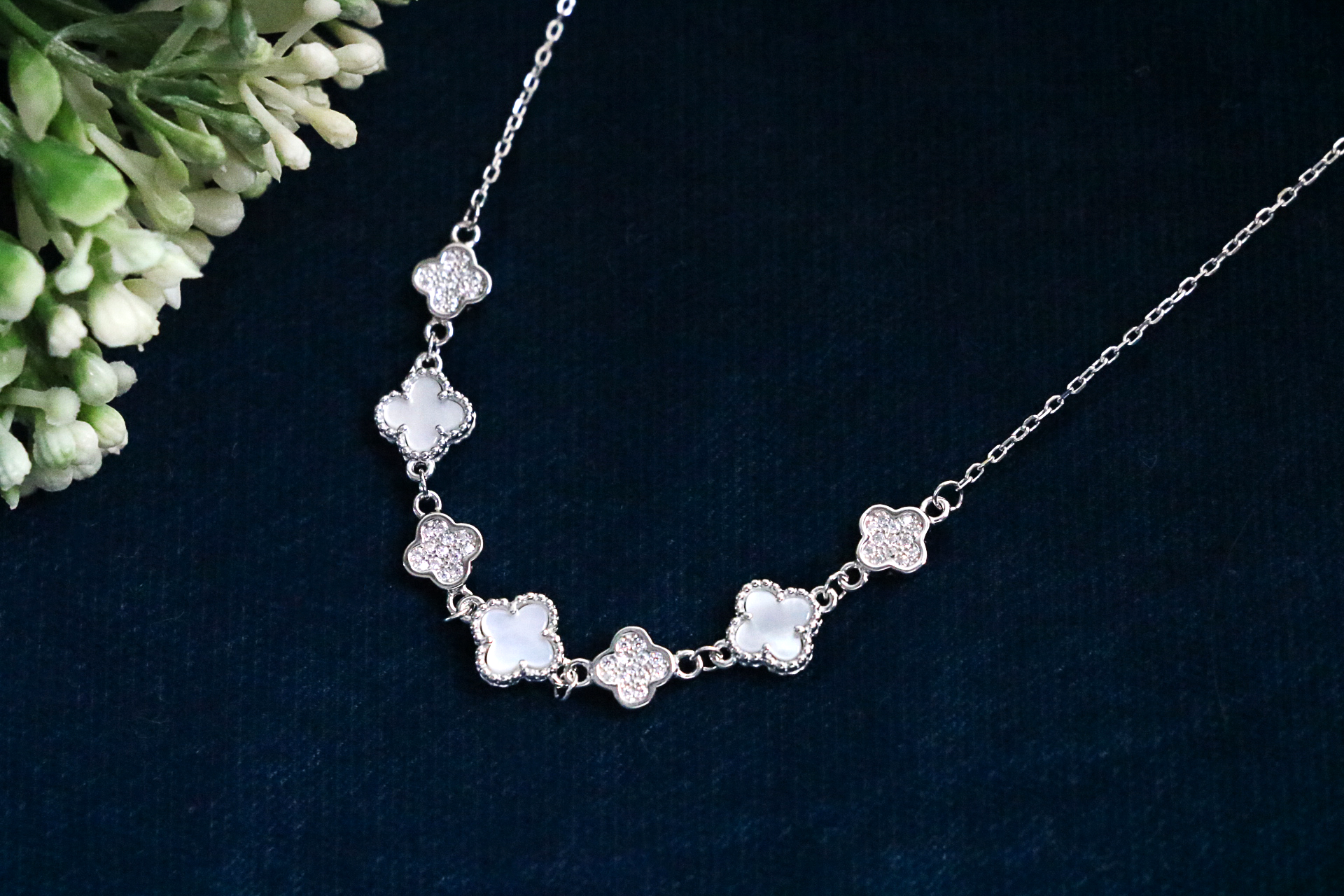 Veil Quatre Pendant Chain