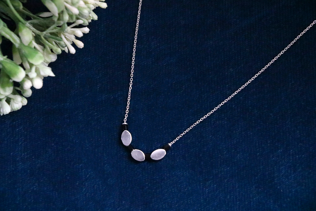 Onyx Pearl Pendant Chain