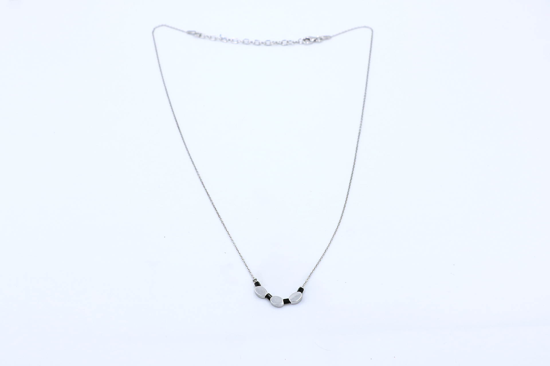 Onyx Pearl Pendant Chain