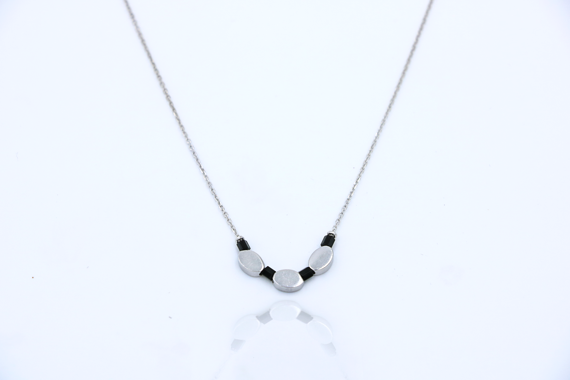 Onyx Pearl Pendant Chain