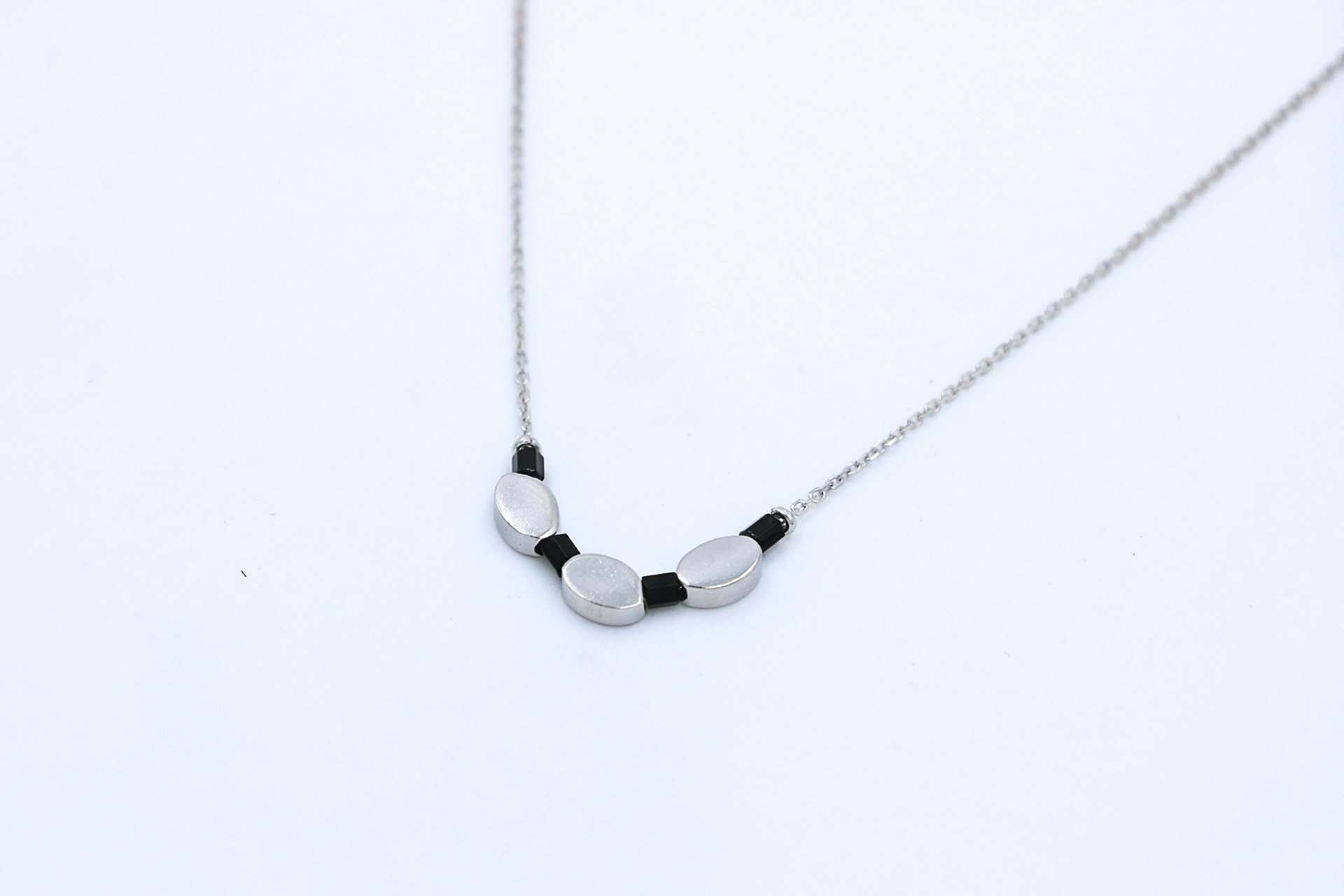 Onyx Pearl Pendant Chain
