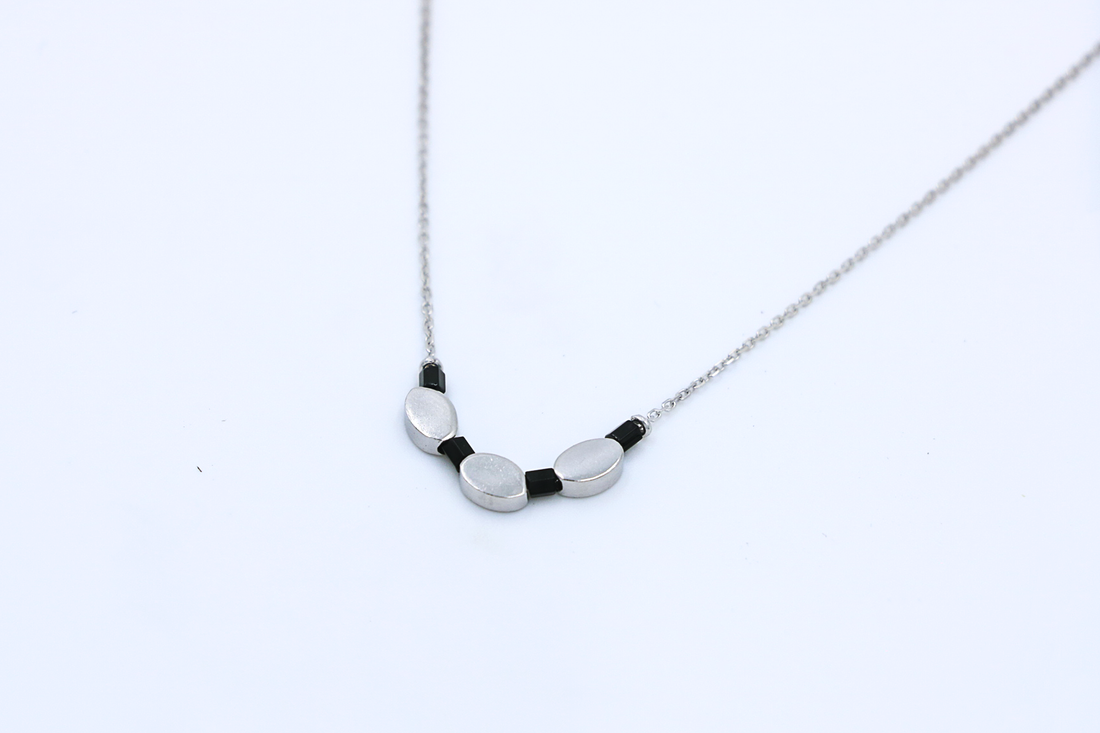 Onyx Pearl Pendant Chain