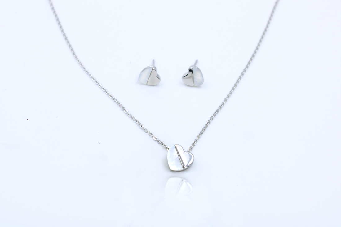 V Half Pendant Chain