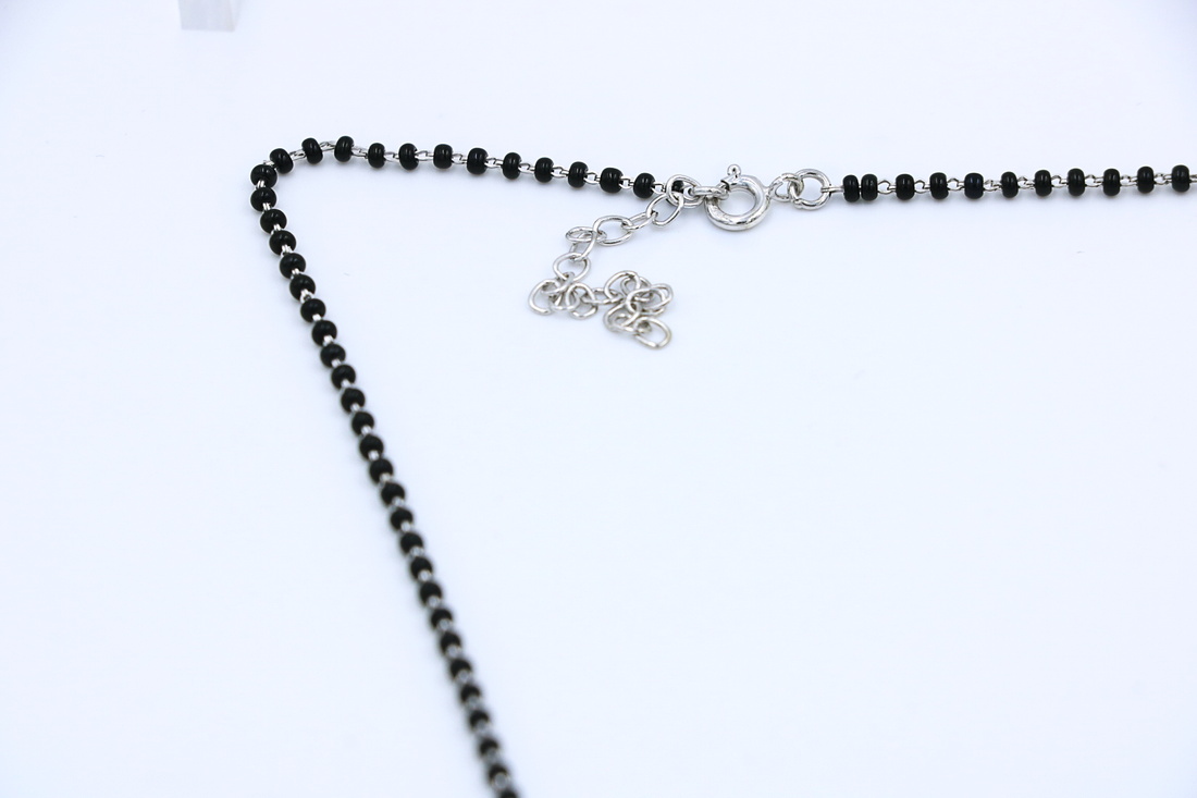 Lune Pearl Mangalsutra
