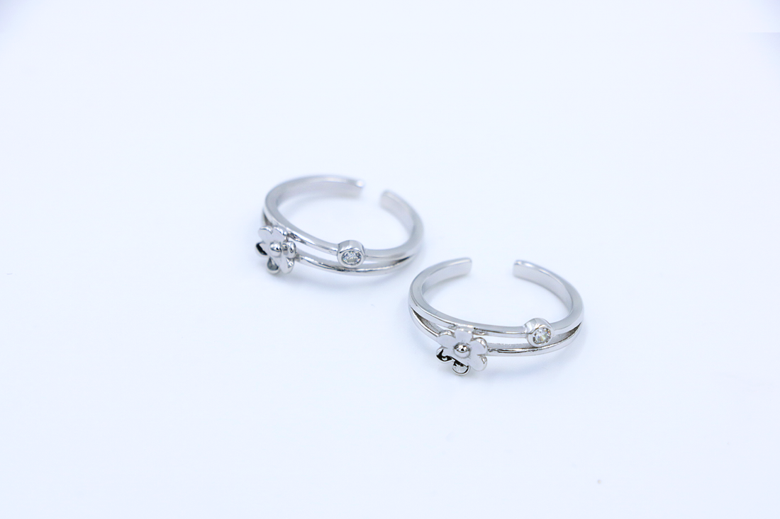 Lira Bloom Toe Ring
