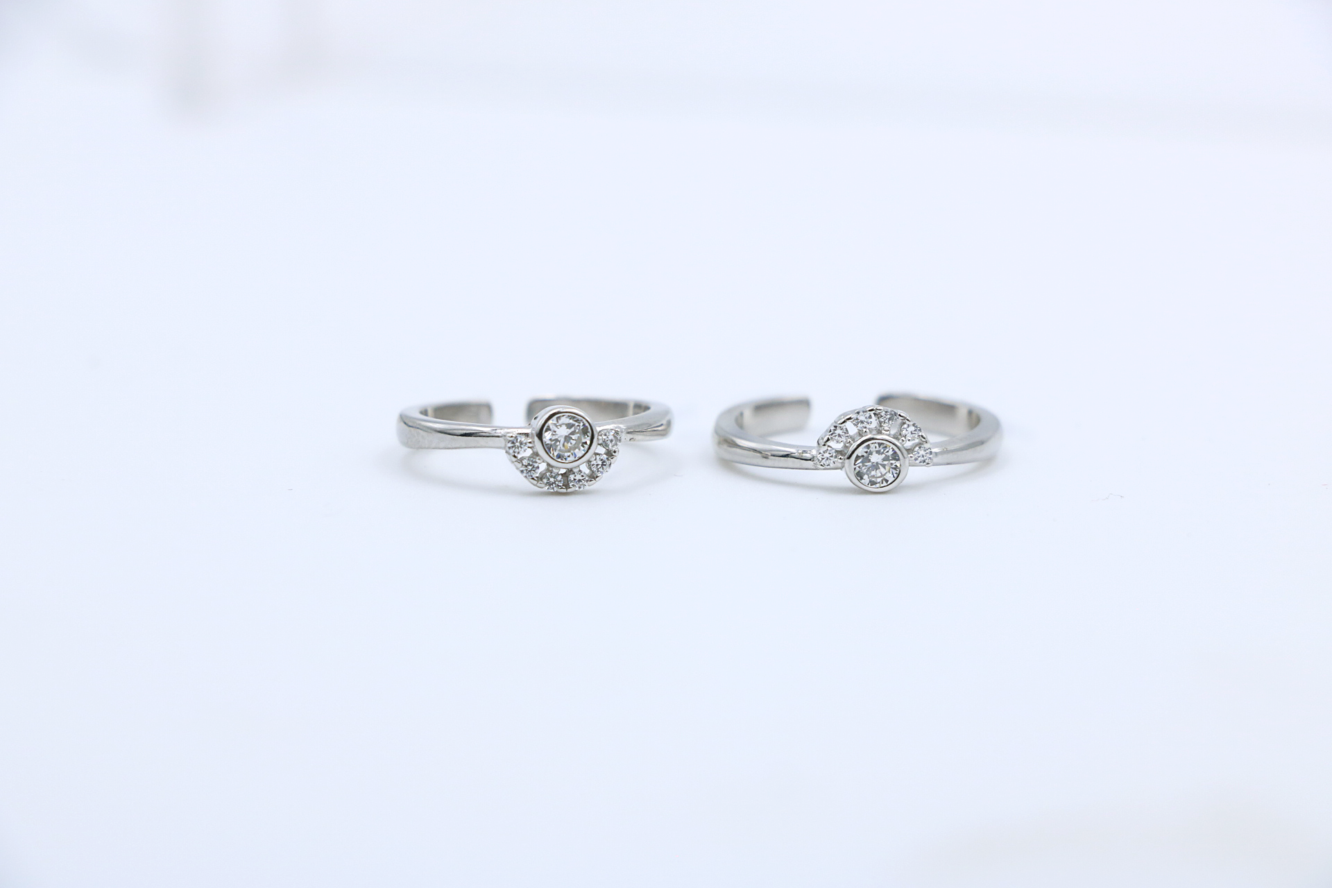 Aura Corona Toe Ring