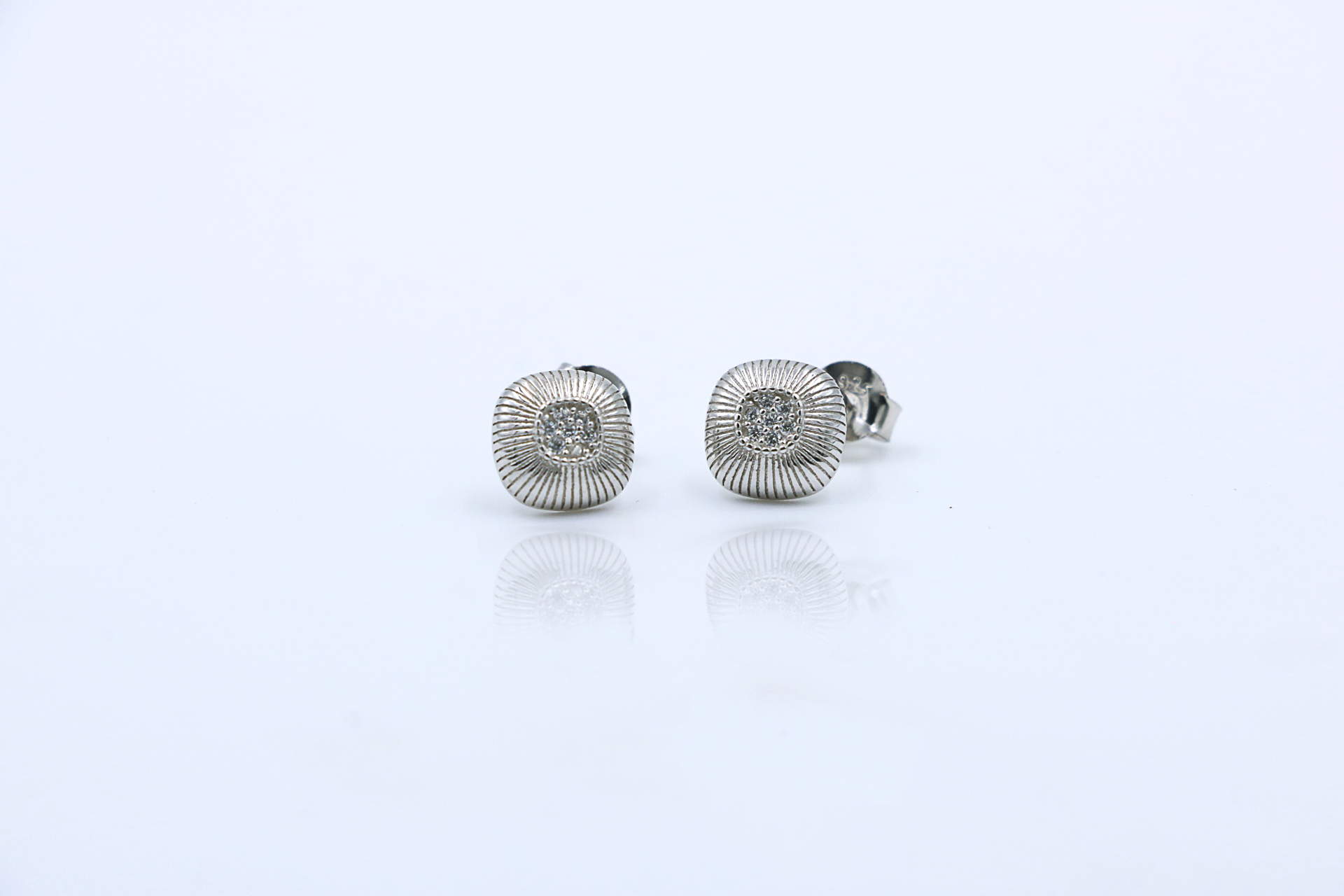 Mira Flute Studs