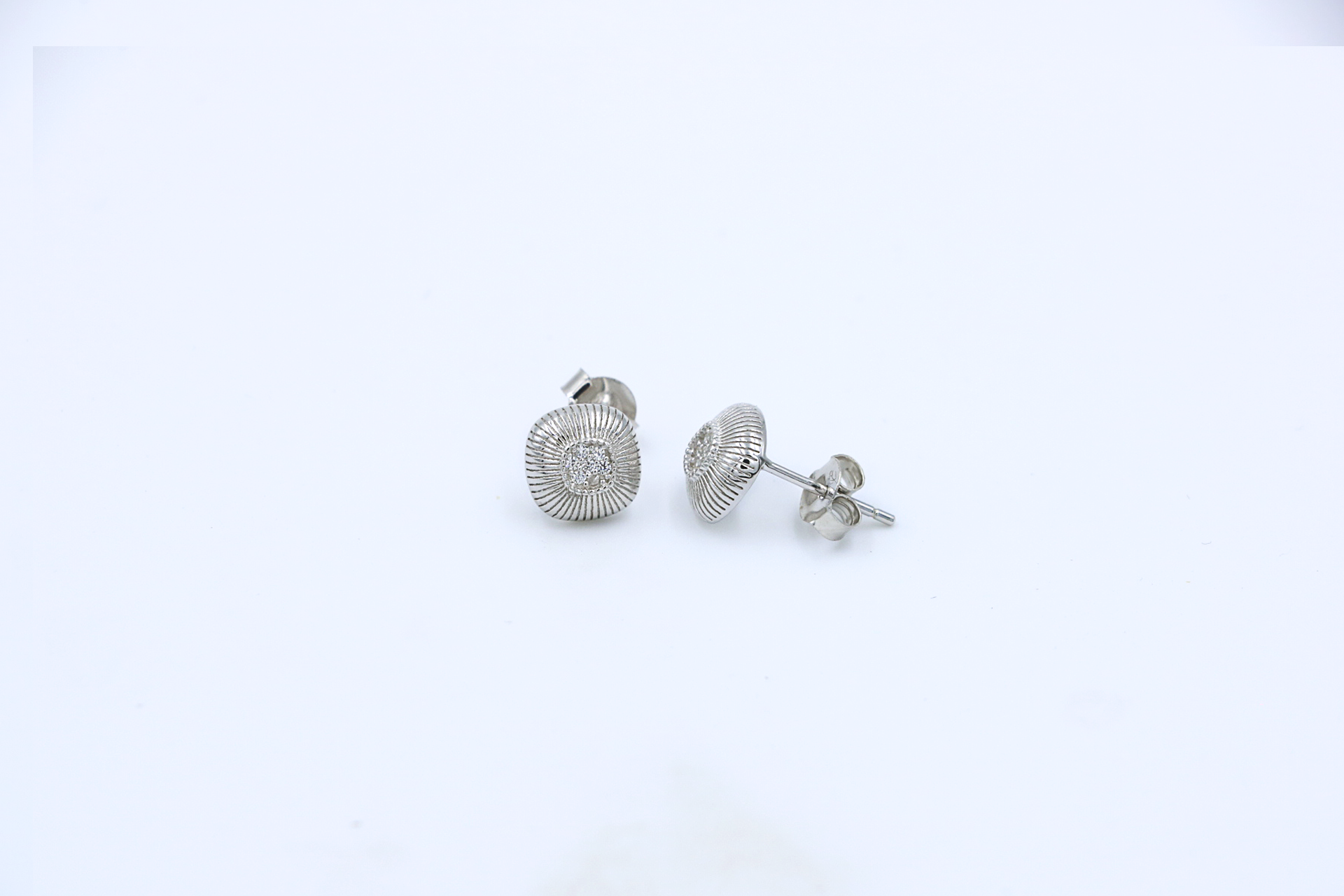 Mira Flute Studs