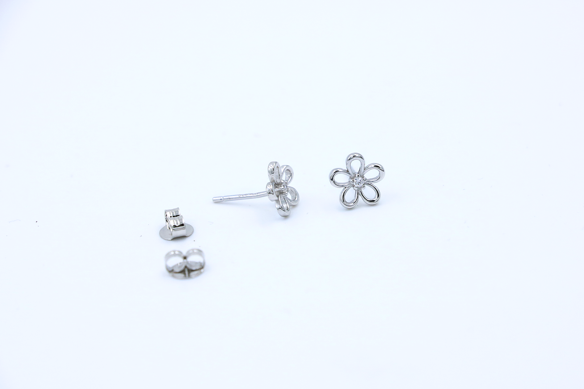 Zola Petal Studs