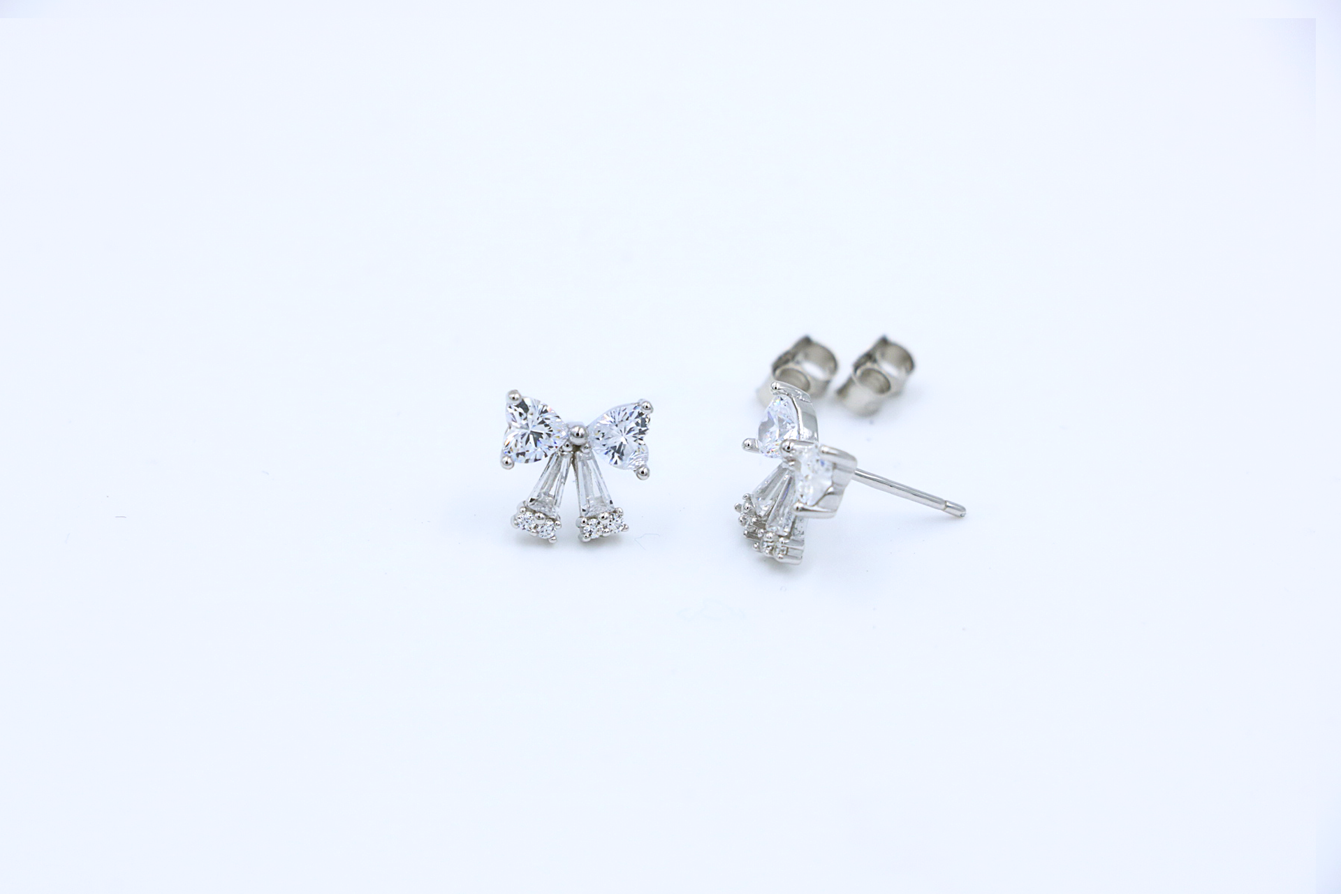Luma Bow Studs