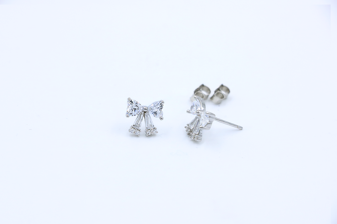 Luma Bow Studs