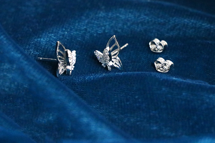 Fira Flutter Studs