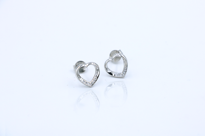 Lira Heart Studs