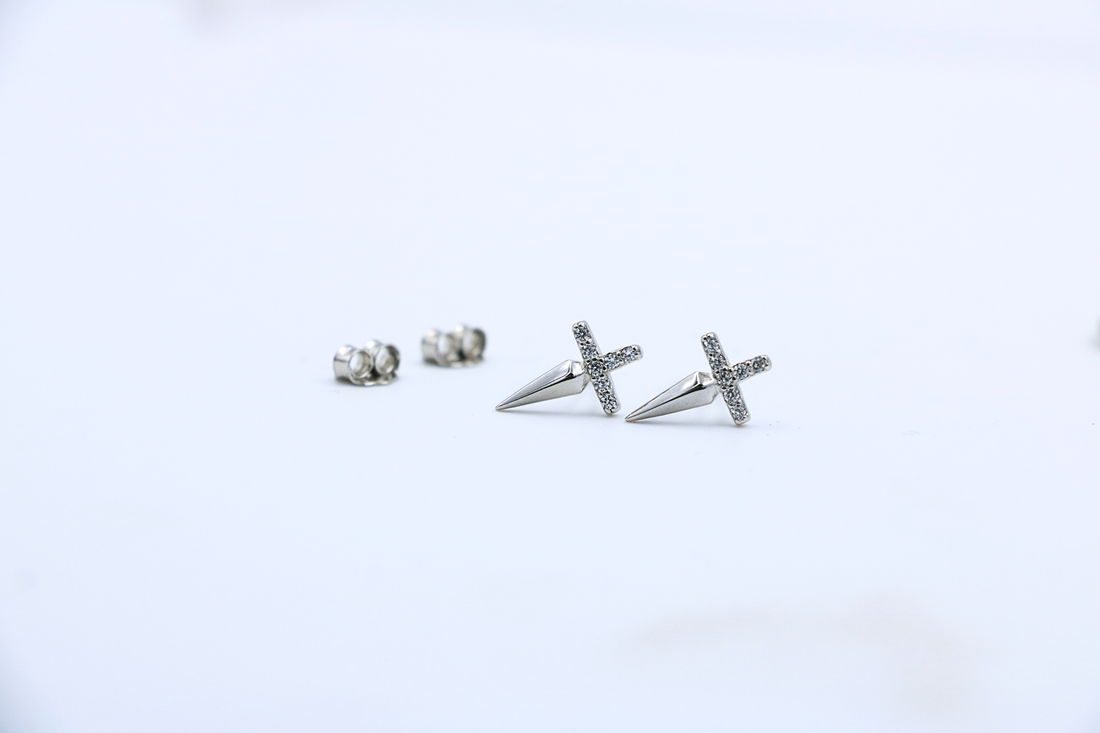 Zara Thorn Studs