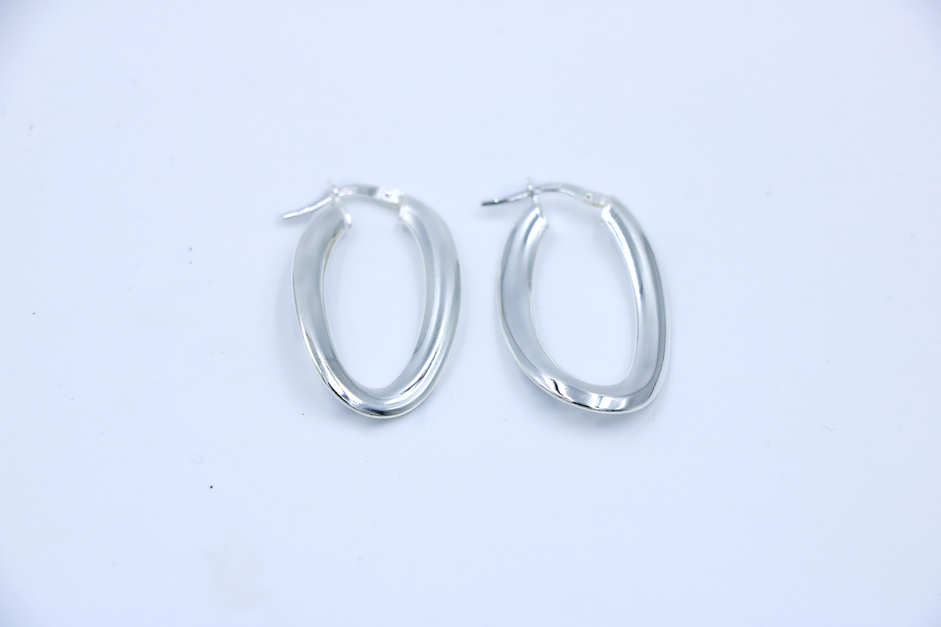 Lissome Oval Bali