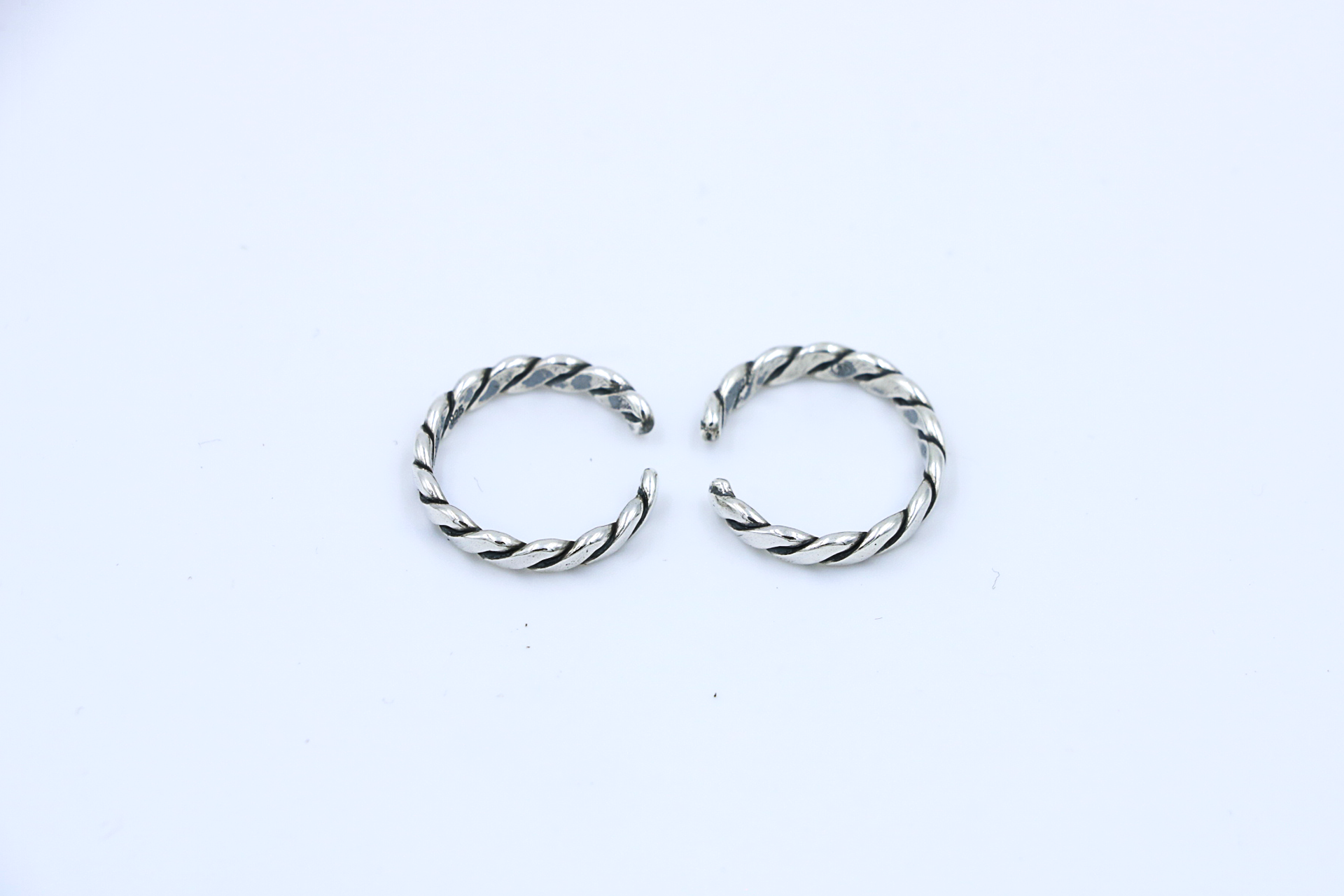 Twirl Helix Toe Ring