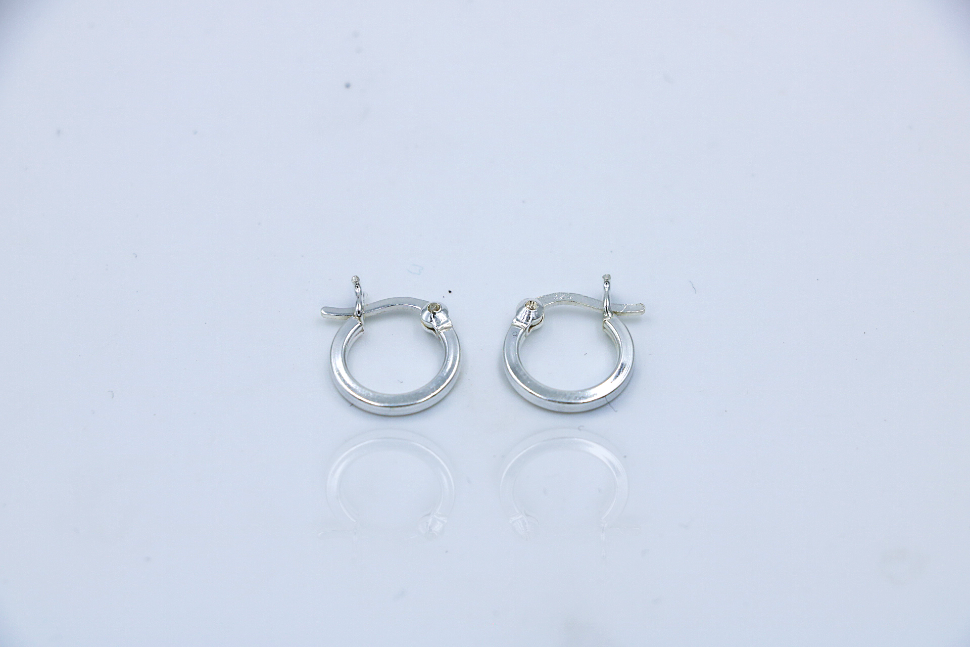 Nila Cuff Hoops